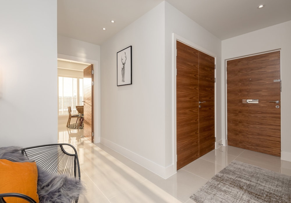 Silver Lining stunning 5 Penthouse With Parking in Edinburgh, United Kingdom