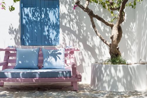 Villaloz in Naousa, Greece