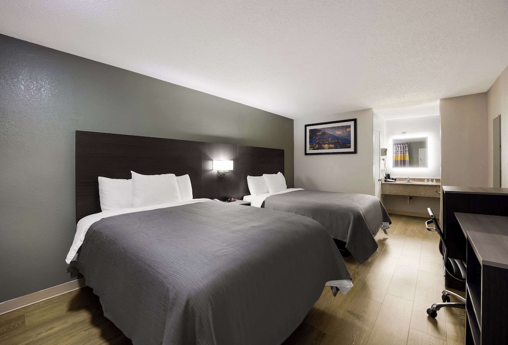Quality Inn Tallahassee near University - photo 10