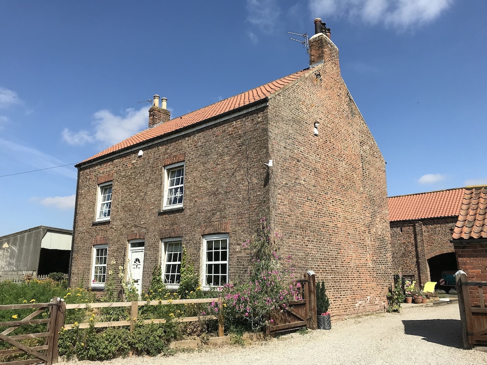 Colton Haggs Farm B&B — 4-Star Luxury Hotel in Tadcaster, United Kingdom