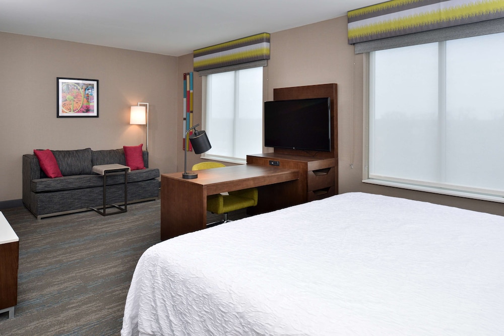 Hampton Inn & Suites Adrian - photo 26
