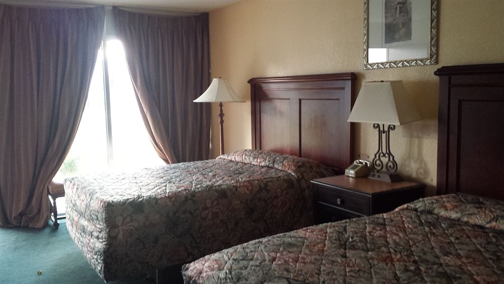 Country Hearth Inn & Suites Hotels - photo 7