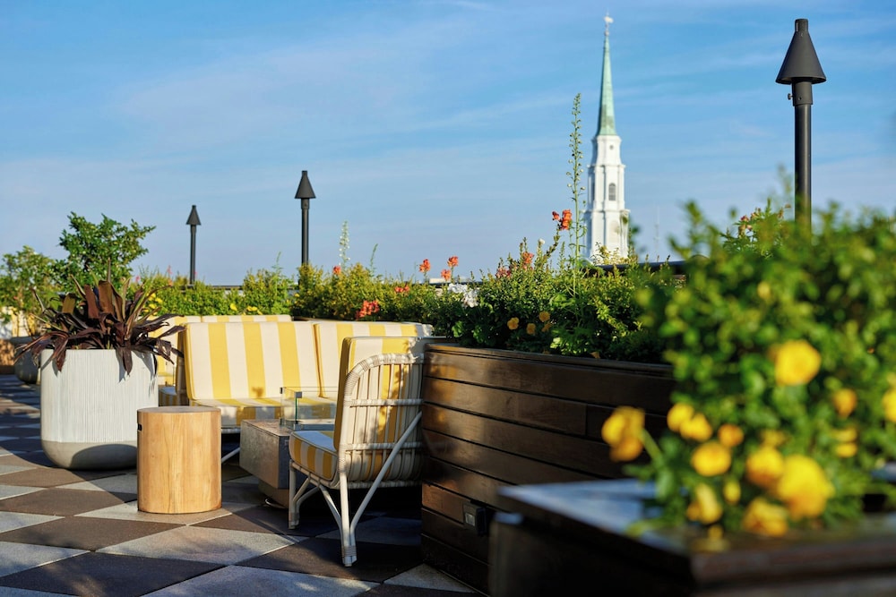 Perry Lane Hotel A Luxury Collection Hotel Savannah - photo 54
