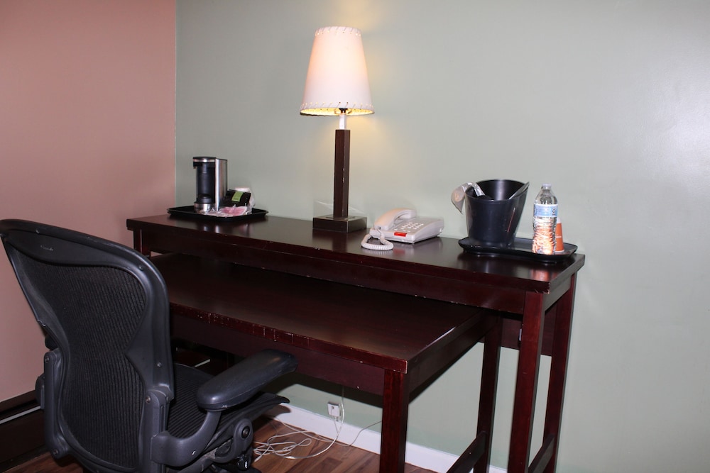 Bellevue Hotel & Suites - photo 28