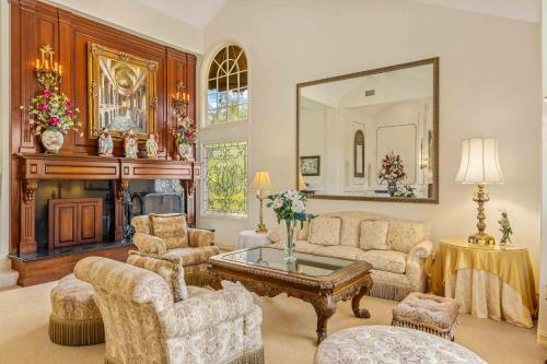 @ Marbella Lane Hidden Gem in Orange County in Orange, United States