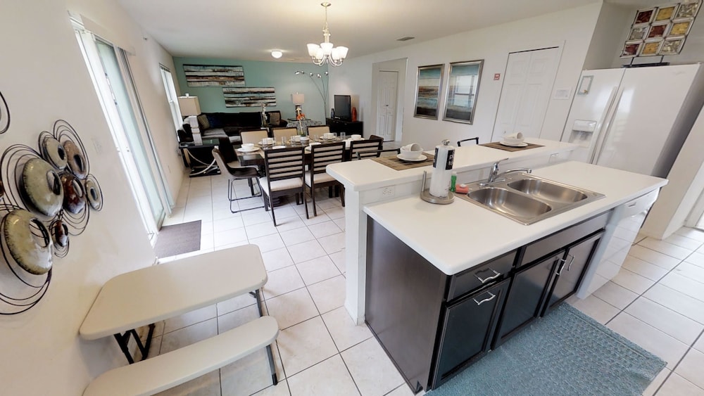 Crystal Cove Resort - photo 22