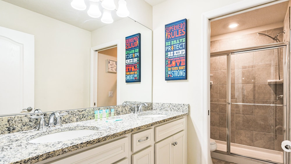 7BR Lake View Villa Pool Spa Solterra Resort - photo 17