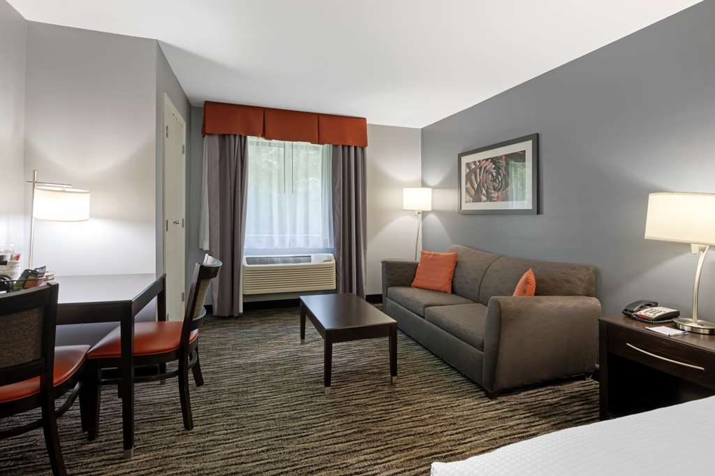 Best Western University Inn At Valparaiso - photo 18