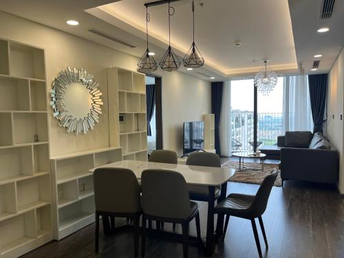 Big 3 bedroom near West Lake Ngoai Giao Doan — 4-Star Luxury Hotel in Hanoi, Vietnam