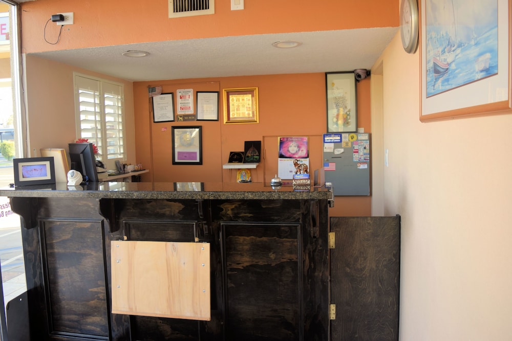 Western Inn & Suites — Taft — photo 4