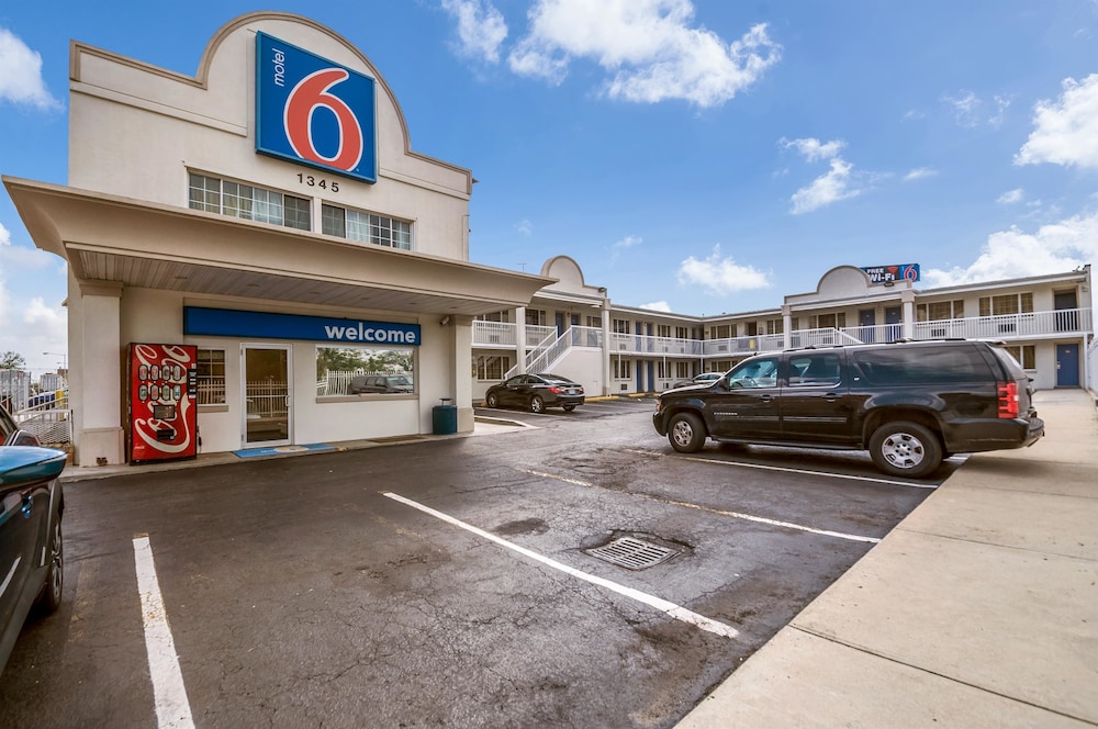 Motel6 Washington DC Convention Center - photo 27