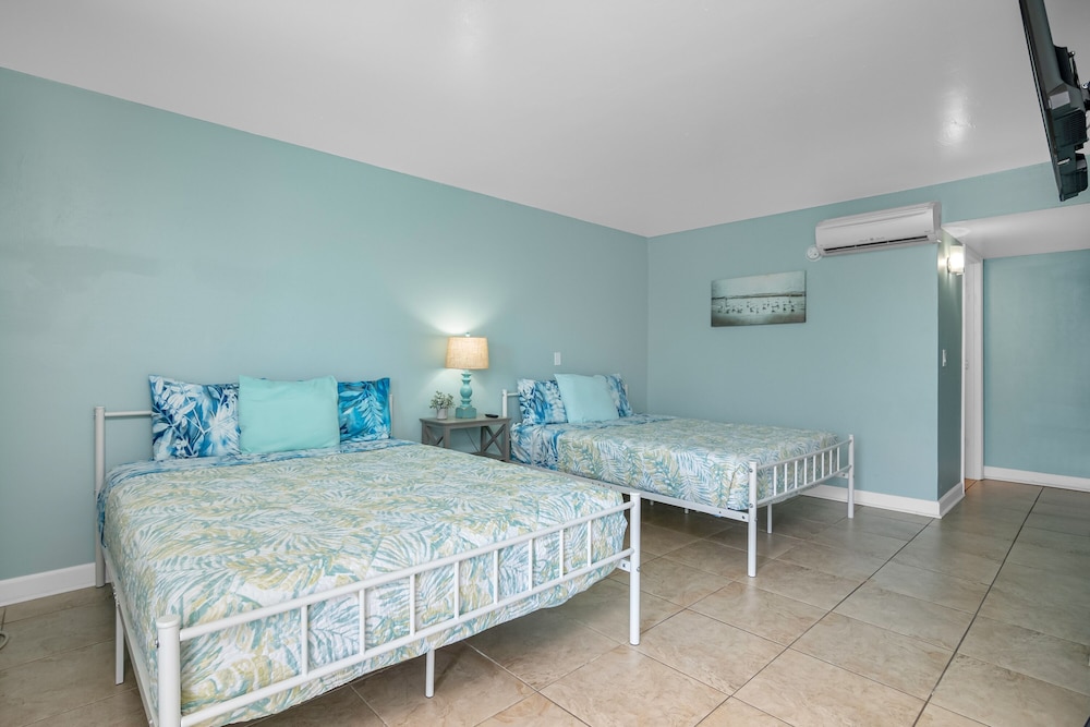 Latitude 26 Waterfront Resort & Marina - photo 22
