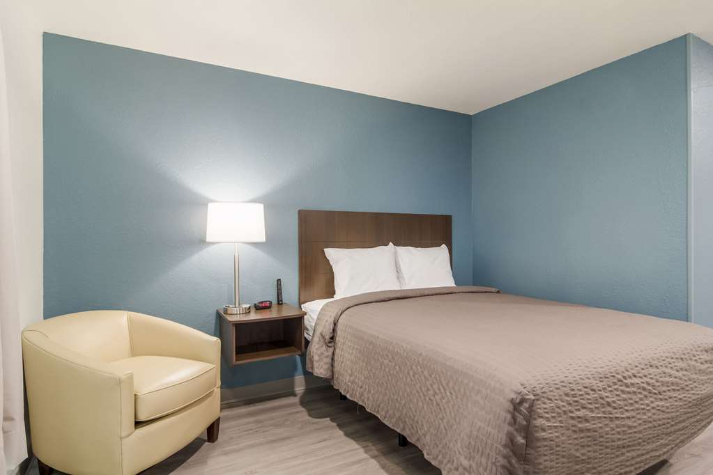 WoodSpring Suites Jacksonville Baymeadows - photo 30