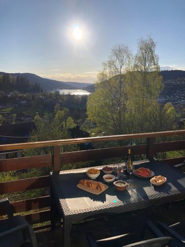 F3 Superbe Vue Lac Grand Balcon Ambiance Nature in Gerardmer, France
