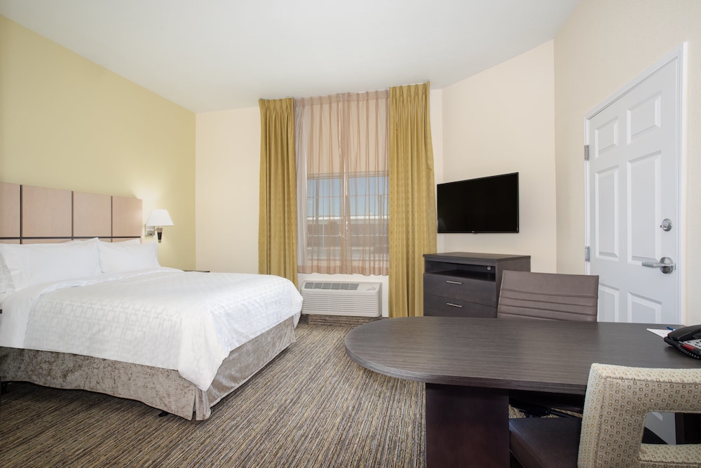 Candlewood Suites Cheyenne an IHG Hotel - photo 3