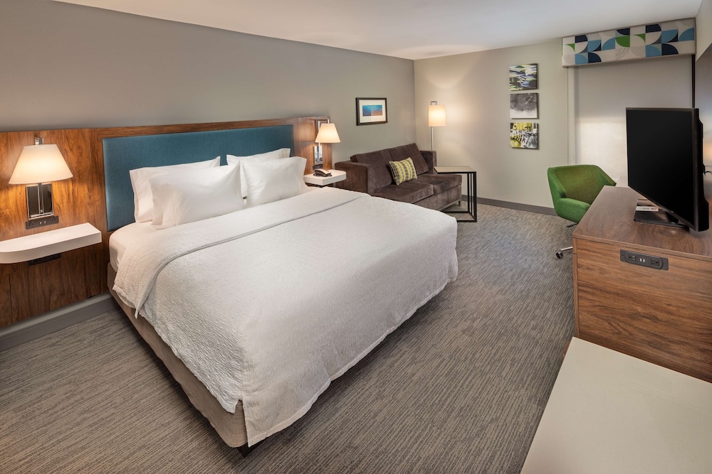 Hampton Inn Asheville Tunnel Rd. - photo 12