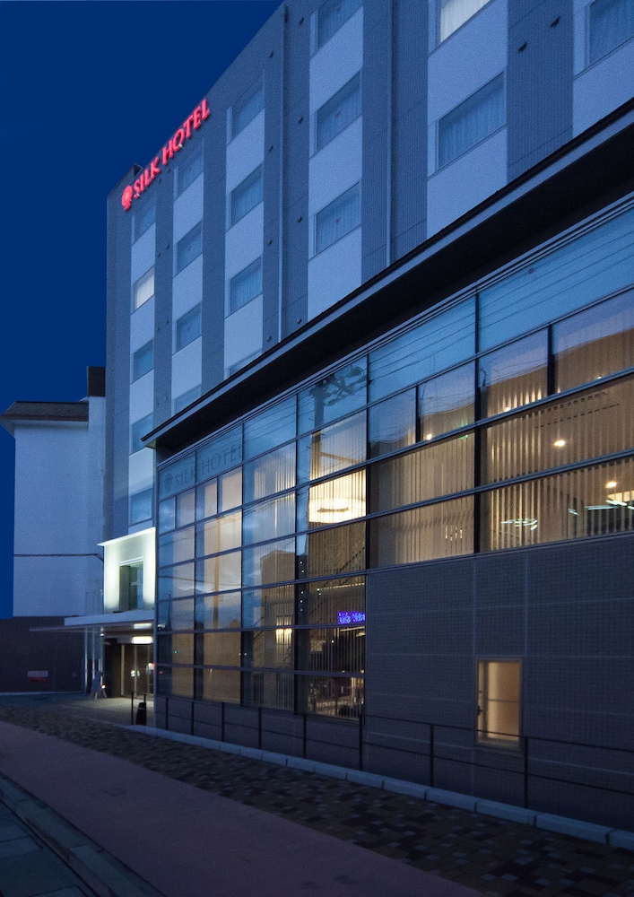 Silk Hotel - carbon neutral hotel in Iida
