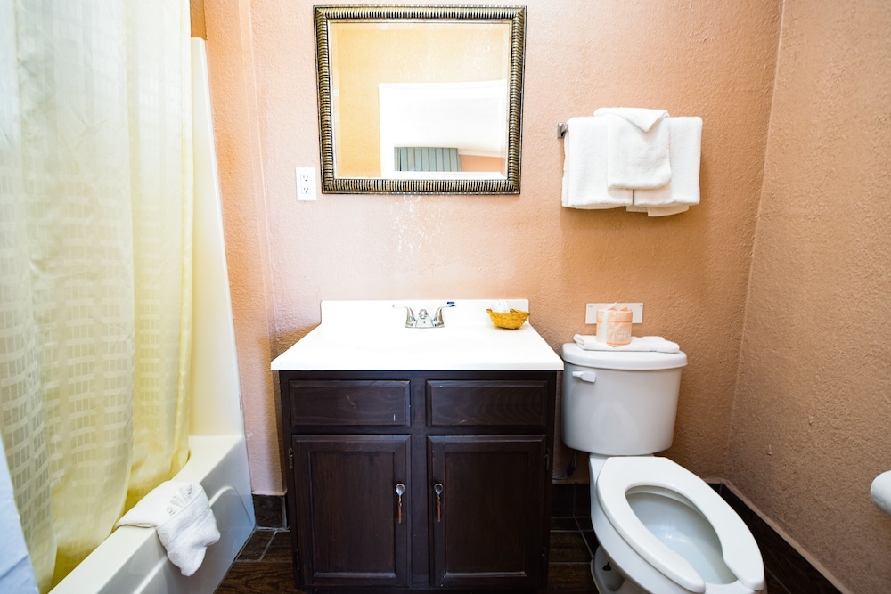 Economy Inn Beebe - photo 19
