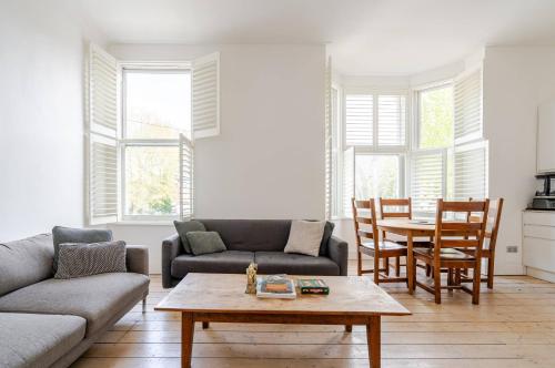 Blue Valley House — 4-Star Luxury Hotel in London, United Kingdom