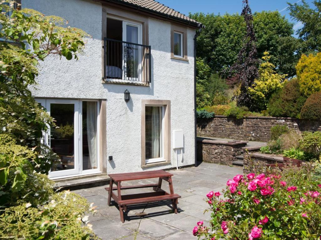 3 Bed in Egremont oc sz058 — hotel in Hale