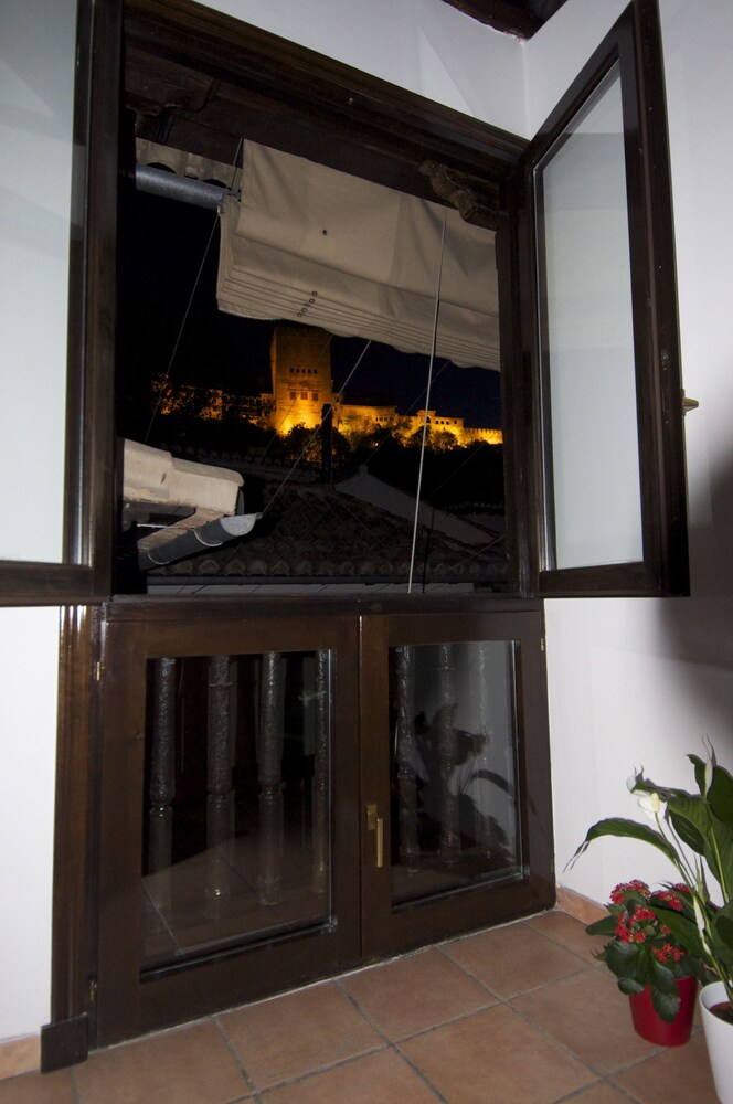 Apartamentos Gumiel — Granada — photo 2