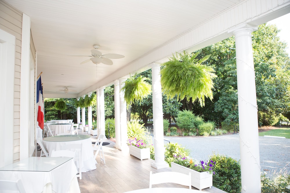 Burke Manor Inn & Pavilion - photo 43