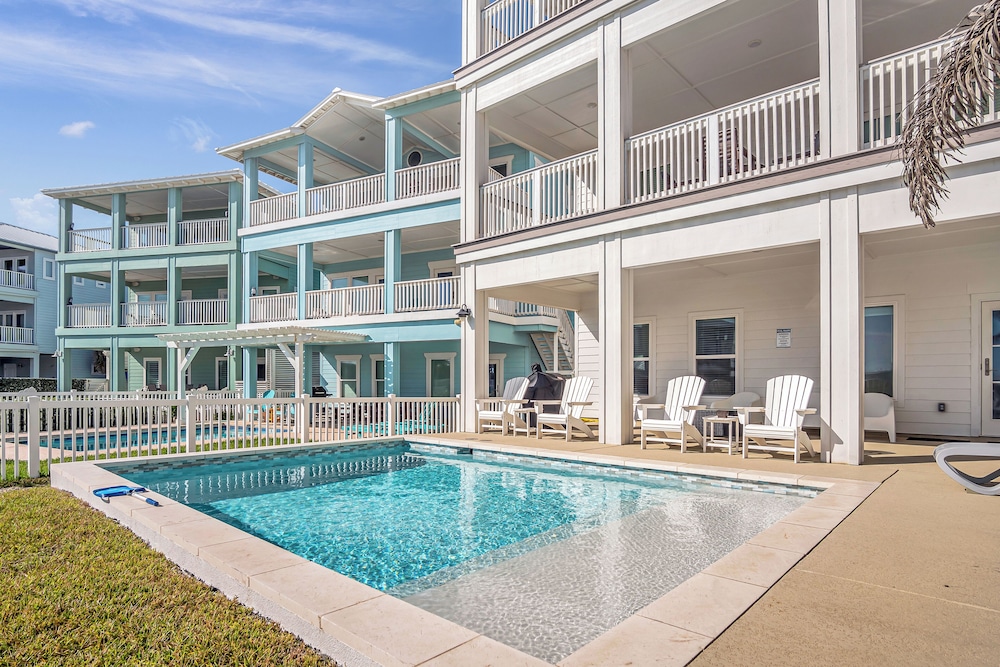 The White House — 4-Star Luxury Hotel in Port Aransas, United States