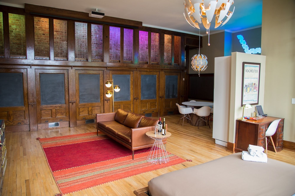 School 31 Lofts at Colors Studios - photo 58
