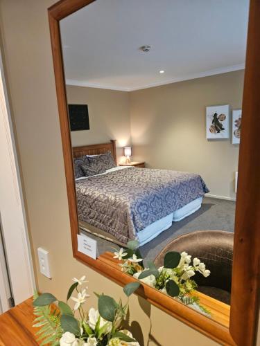 Misty Peaks Guesthouse — 4-Star Luxury Hotel in None, New Zealand