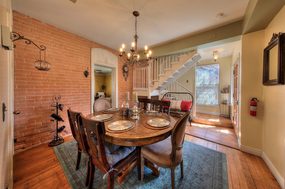 Cali Cochitta Vacation Rentals - photo 26