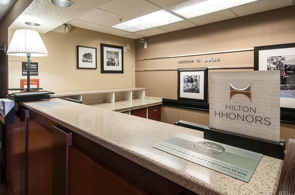 Hampton Inn Boise Airport - photo 3