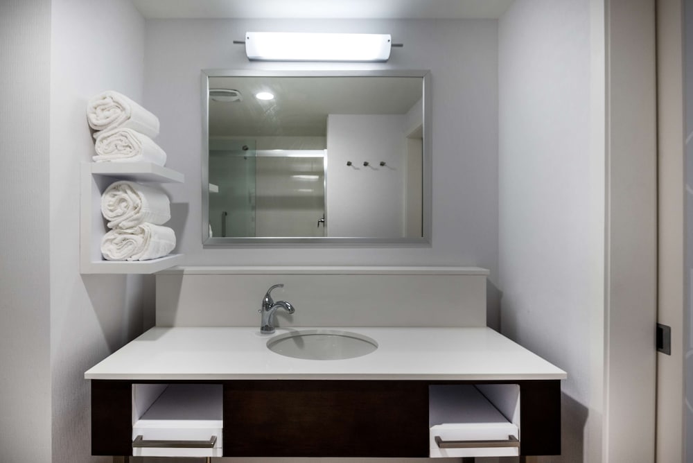 Hampton Inn & Suites West Melbourne Palm Bay Road - photo 26