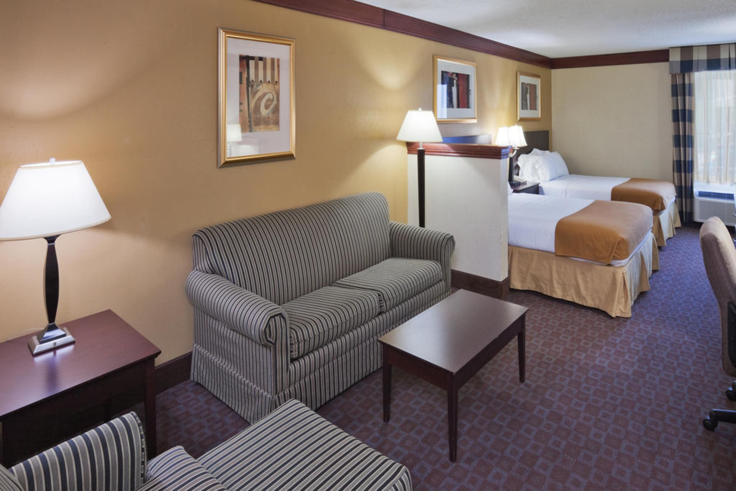 Days Inn & Suites by Wyndham Tahlequah - photo 26
