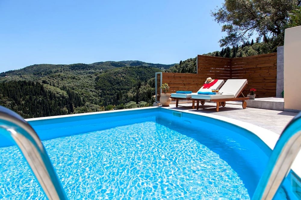 Villa Alba in Lefkada — 4-Star Luxury Hotel in Lefkada, Greece