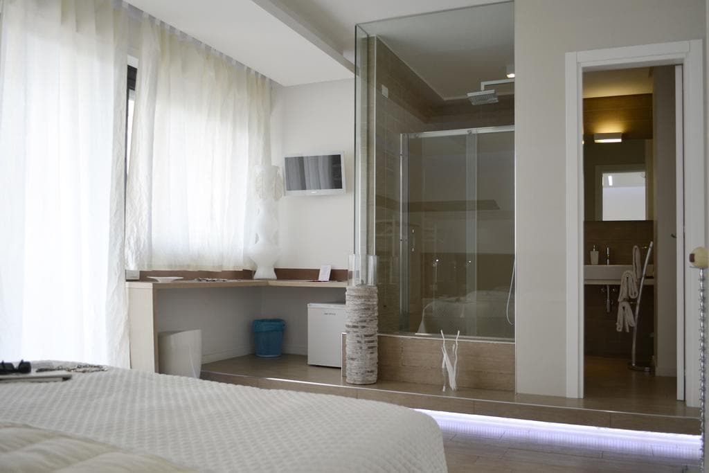 Bed Breakfast Dimora Silvestri — 4-Star Luxury Hotel in Polignano A Mare, Italy