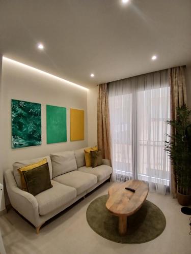 Antika Marbella 1a - last minute hotel in Marbella