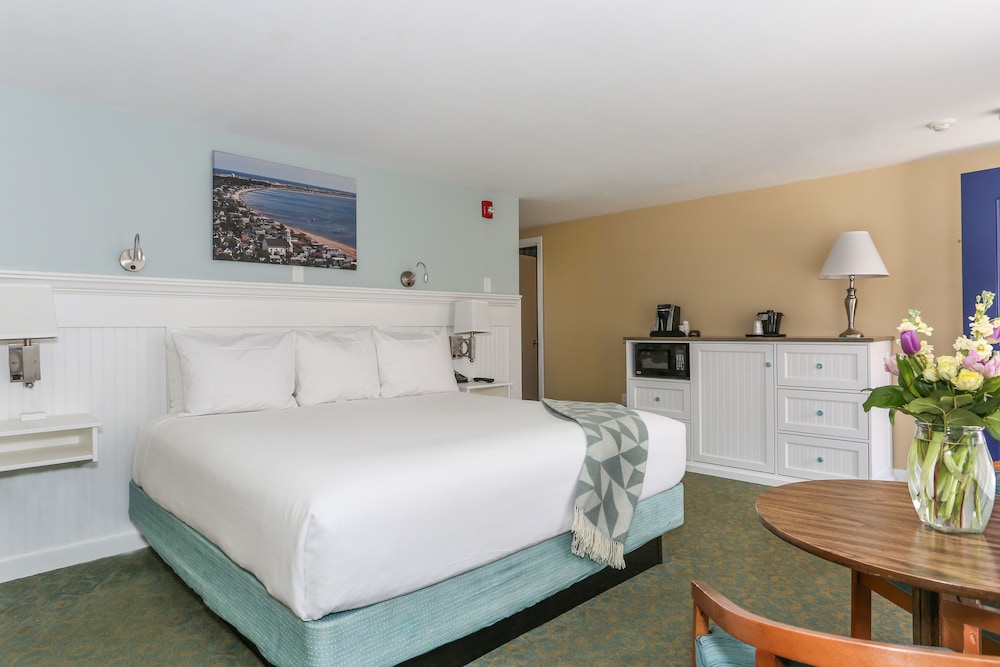 Cape Colony Inn - carbon neutral hotel in Provincetown