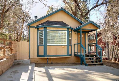 Karin's Cottage Close to Bear Mountain and Snow Summit — 4-Star Luxury Hotel in Big Bear Lake, United States
