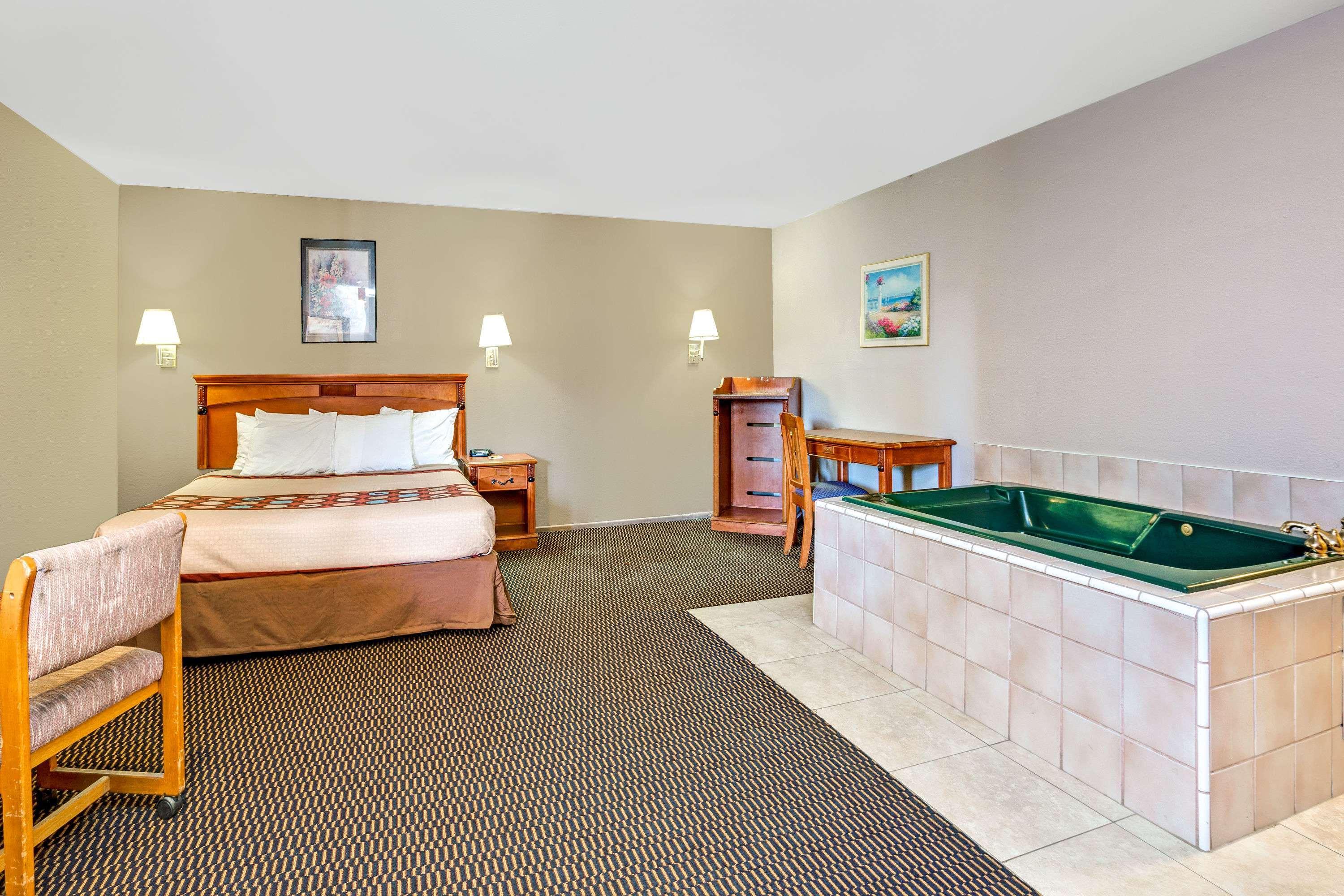 Super 8 by Wyndham Upland Ontario CA - photo 14