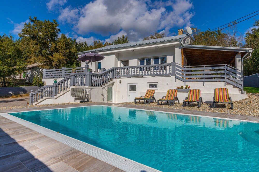 Villa Stingray — 4-Star Luxury Hotel in Crikvenica, Croatia
