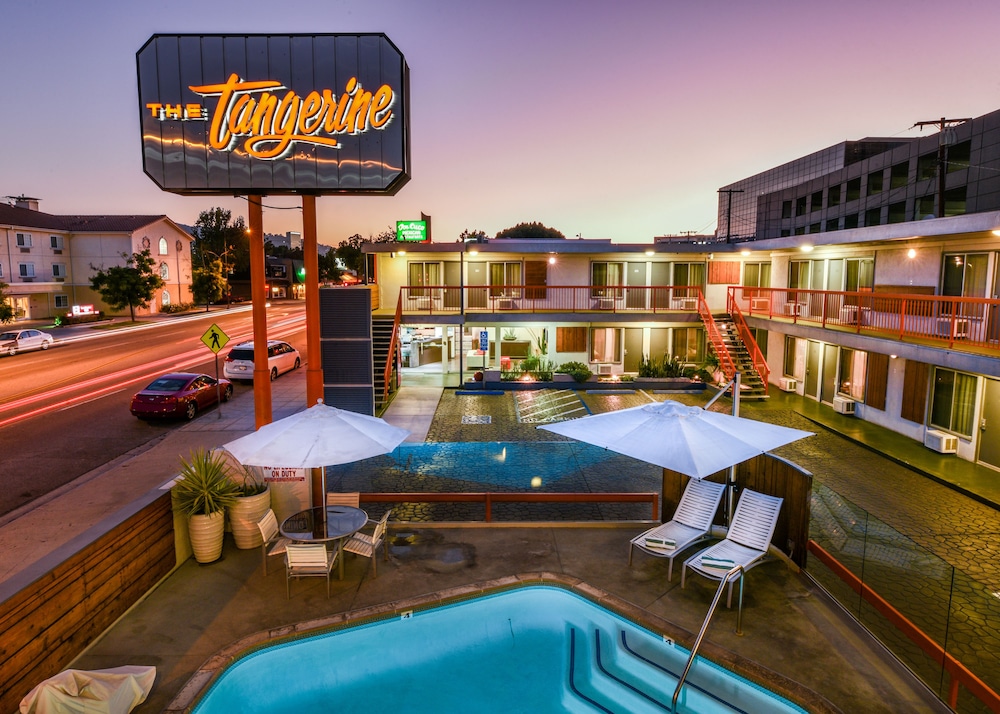 The Tangerine A Burbank Hotel - carbon neutral hotel in Burbank