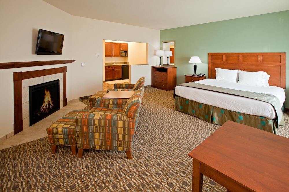 Holiday Inn Express Hotel & Suites RIPLEY by IHG - photo 7
