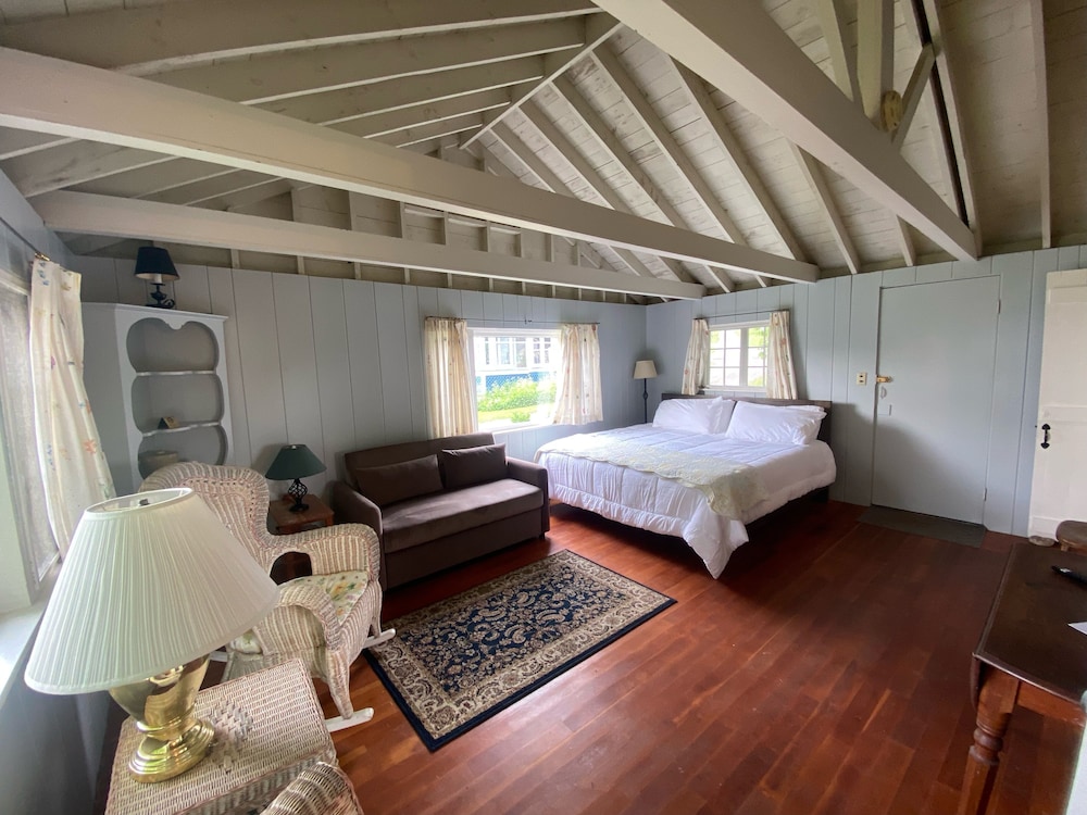 The High Tide Inn - photo 34