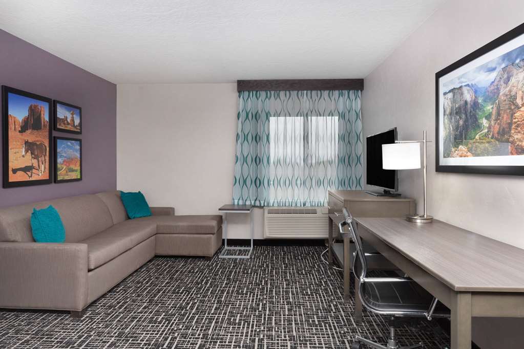 La Quinta Inn & Suites by Wyndham Kanab - photo 47