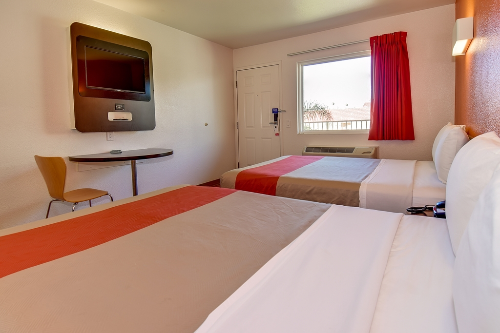 Motel 6 Riverside CA South - photo 12