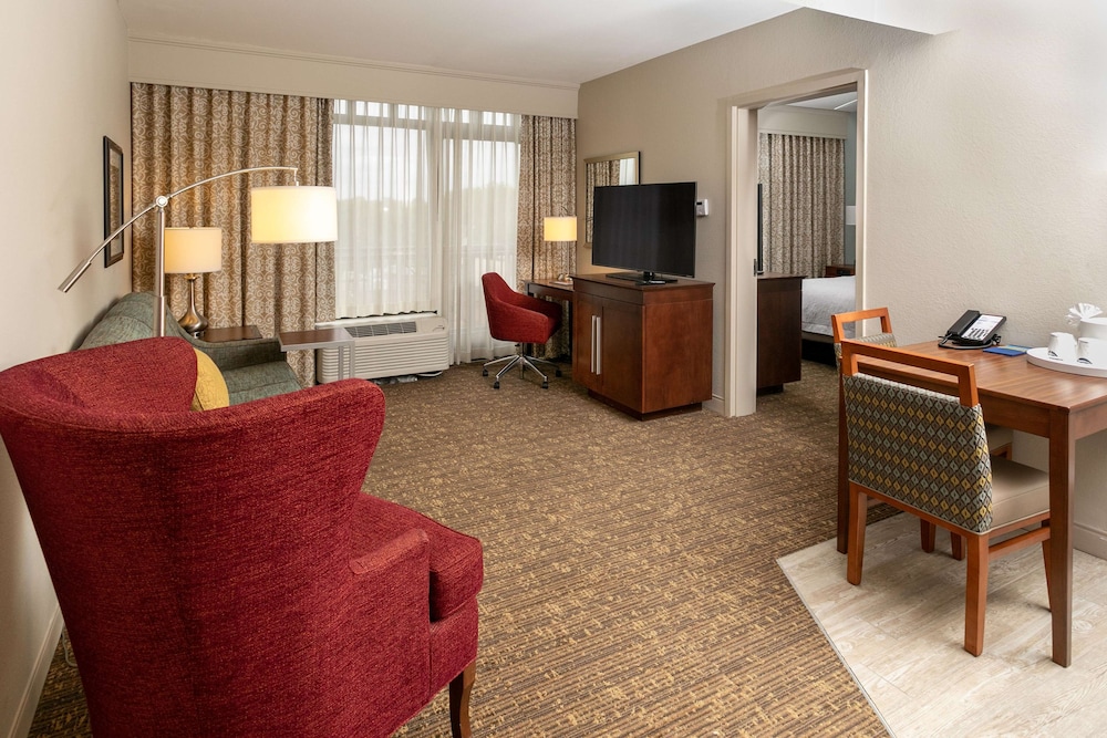 Hampton Inn & Suites Nashville Green Hills - photo 12