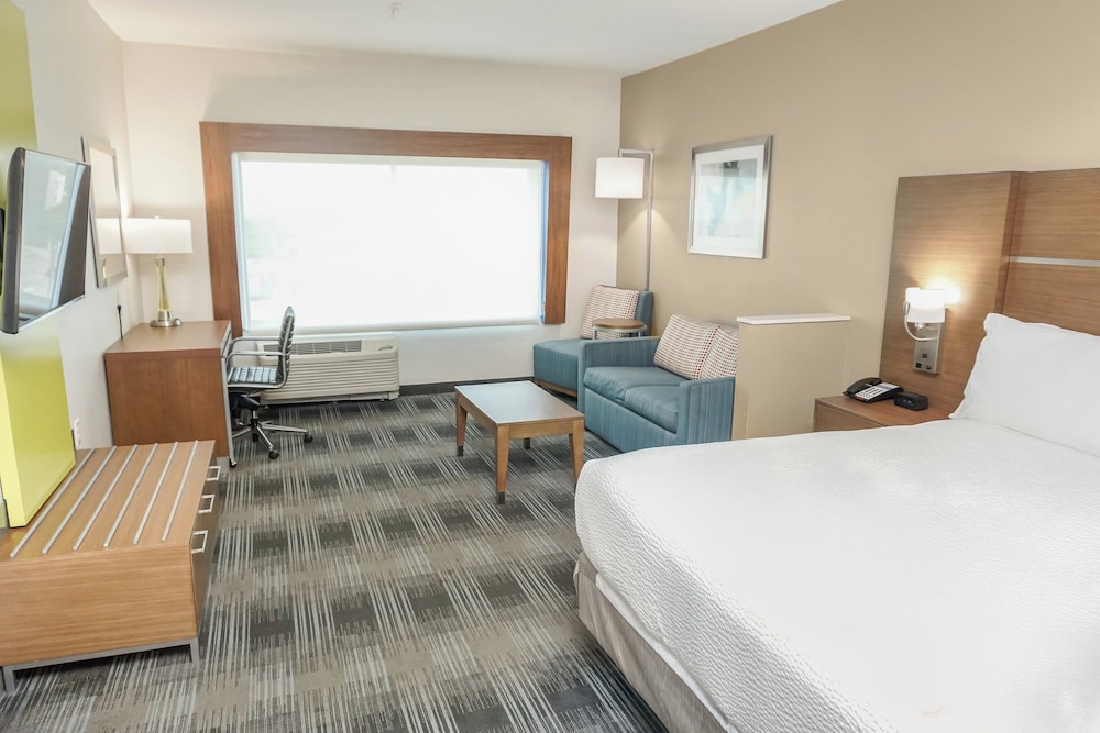 Holiday Inn Express and Suites Houston Westchase Westheimer by IHG - photo 39