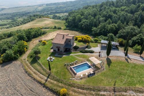 Villa San Michele by PosarelliVillas — 4-Star Luxury Hotel in San Quirico D'orcia, Italy