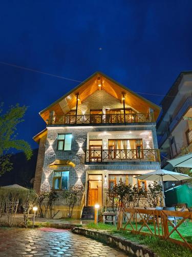 Himalayan Ecstacy in Manali, India