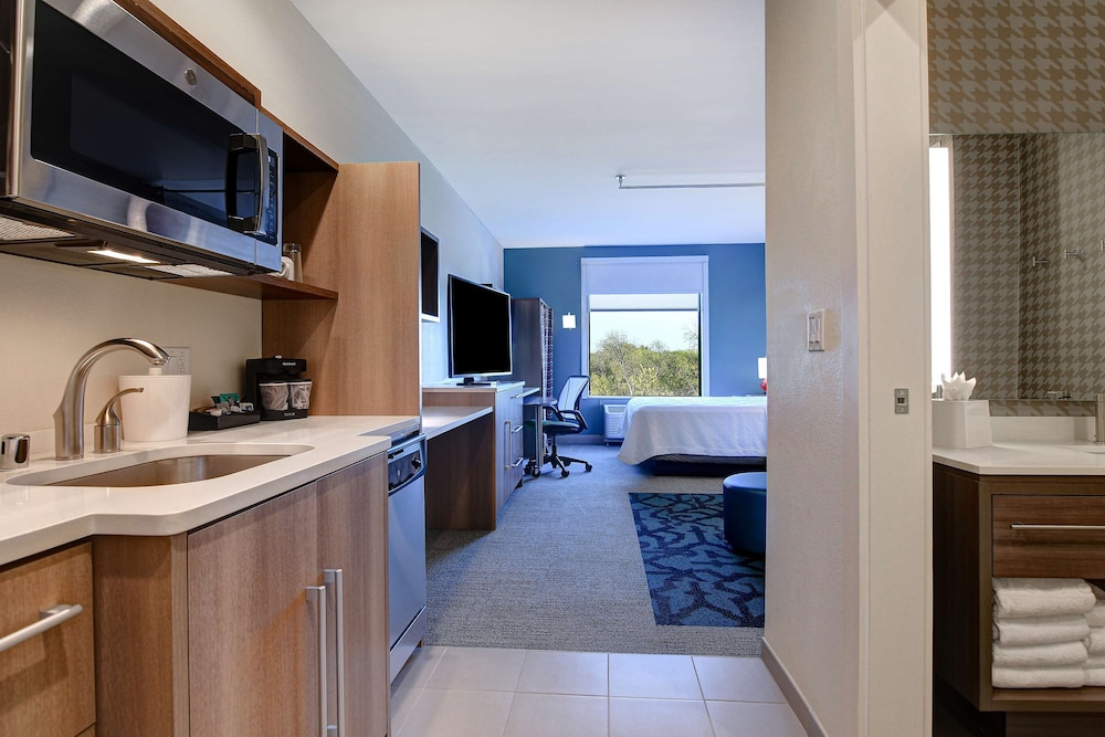 Home2 Suites by Hilton North Plano Hwy 75 - photo 18